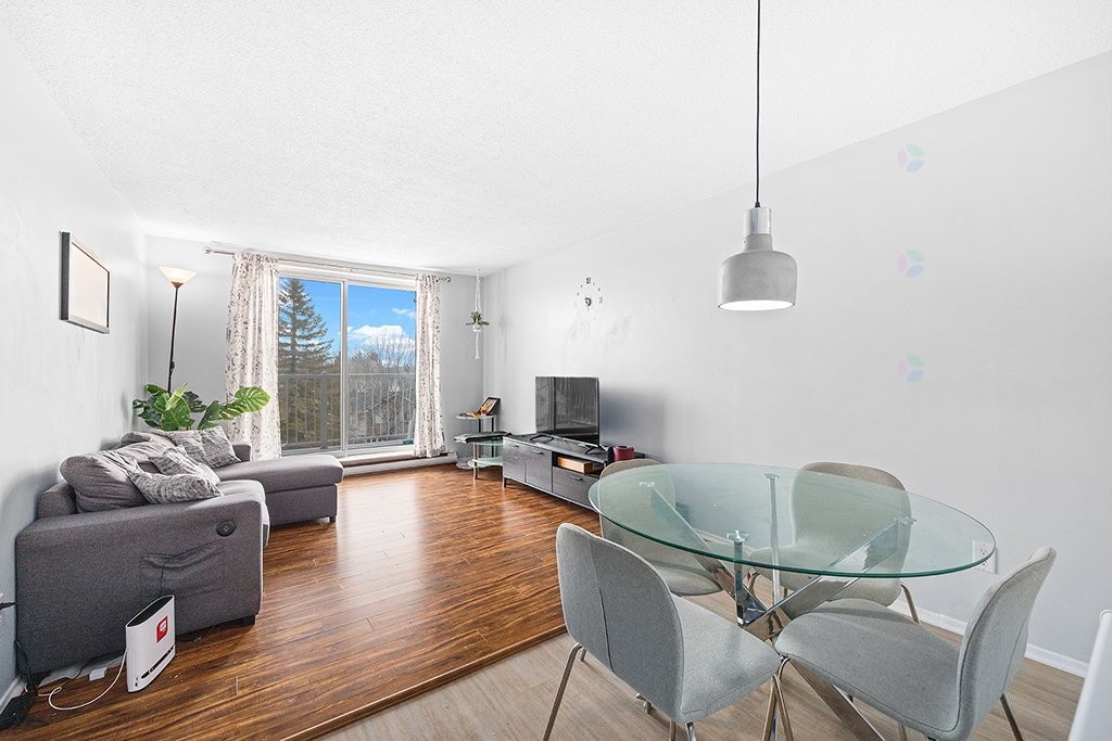 









23


Rue de la Soeur-Jeanne-Marie-Chavoin

, 413,
Gatineau (Hull),




QC
J8Z1V9

