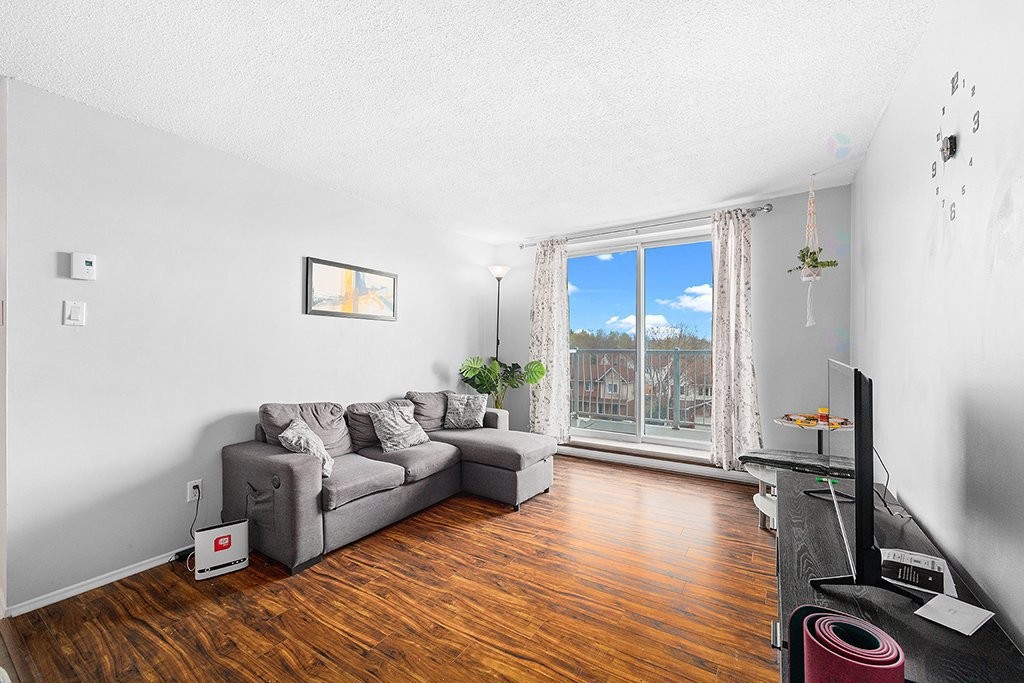 









23


Rue de la Soeur-Jeanne-Marie-Chavoin

, 413,
Gatineau (Hull),




QC
J8Z1V9

