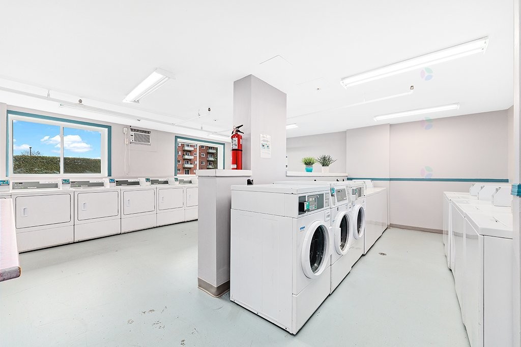 









23


Rue de la Soeur-Jeanne-Marie-Chavoin

, 413,
Gatineau (Hull),




QC
J8Z1V9

