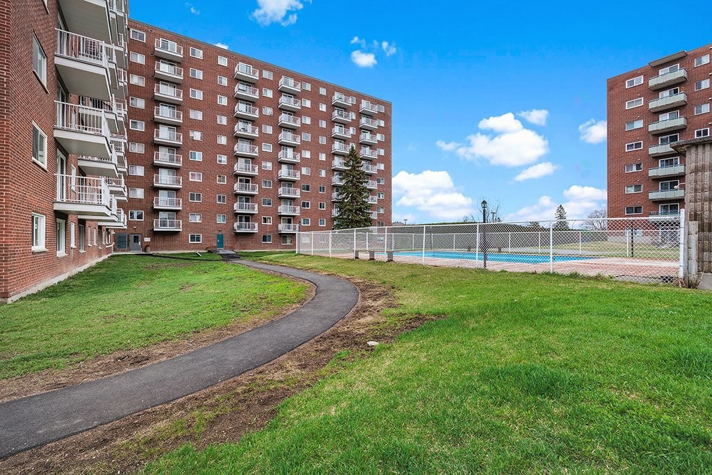 









23


Rue de la Soeur-Jeanne-Marie-Chavoin

, 413,
Gatineau (Hull),




QC
J8Z1V9

