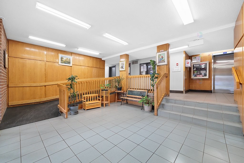 









23


Rue de la Soeur-Jeanne-Marie-Chavoin

, 413,
Gatineau (Hull),




QC
J8Z1V9


