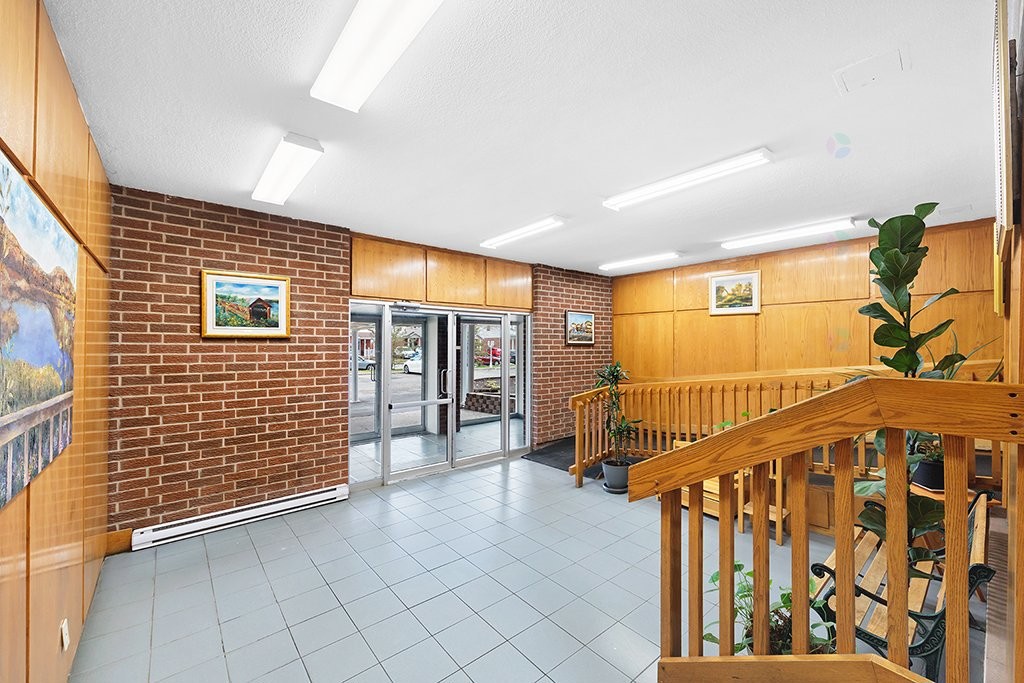 









23


Rue de la Soeur-Jeanne-Marie-Chavoin

, 413,
Gatineau (Hull),




QC
J8Z1V9

