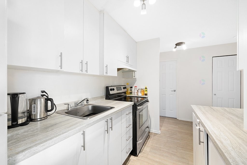 









23


Rue de la Soeur-Jeanne-Marie-Chavoin

, 413,
Gatineau (Hull),




QC
J8Z1V9

