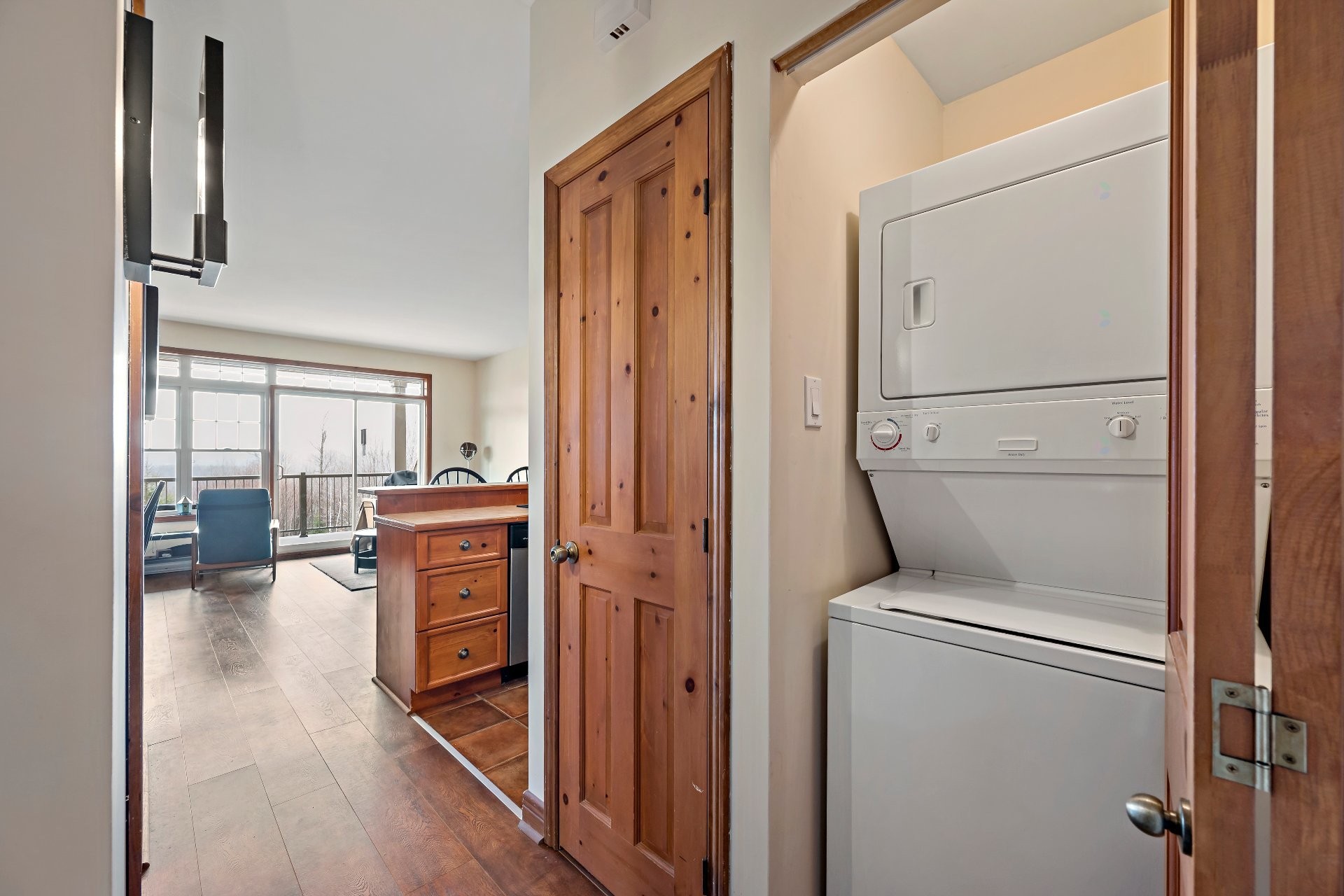 









225


Rue du Mont-Plaisant

, 4,
Mont-Tremblant,




QC
J8E1L2

