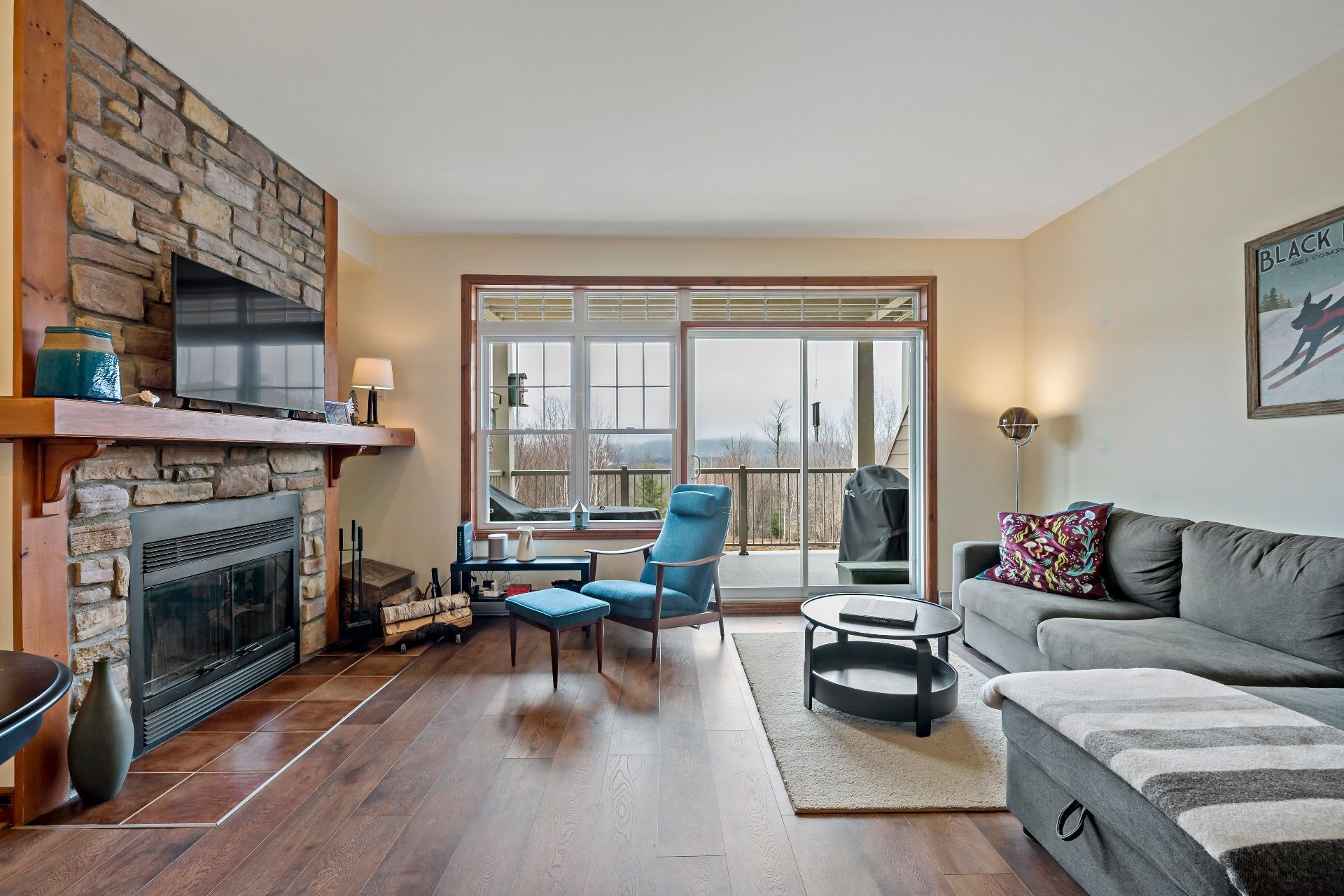 









225


Rue du Mont-Plaisant

, 4,
Mont-Tremblant,




QC
J8E1L2

