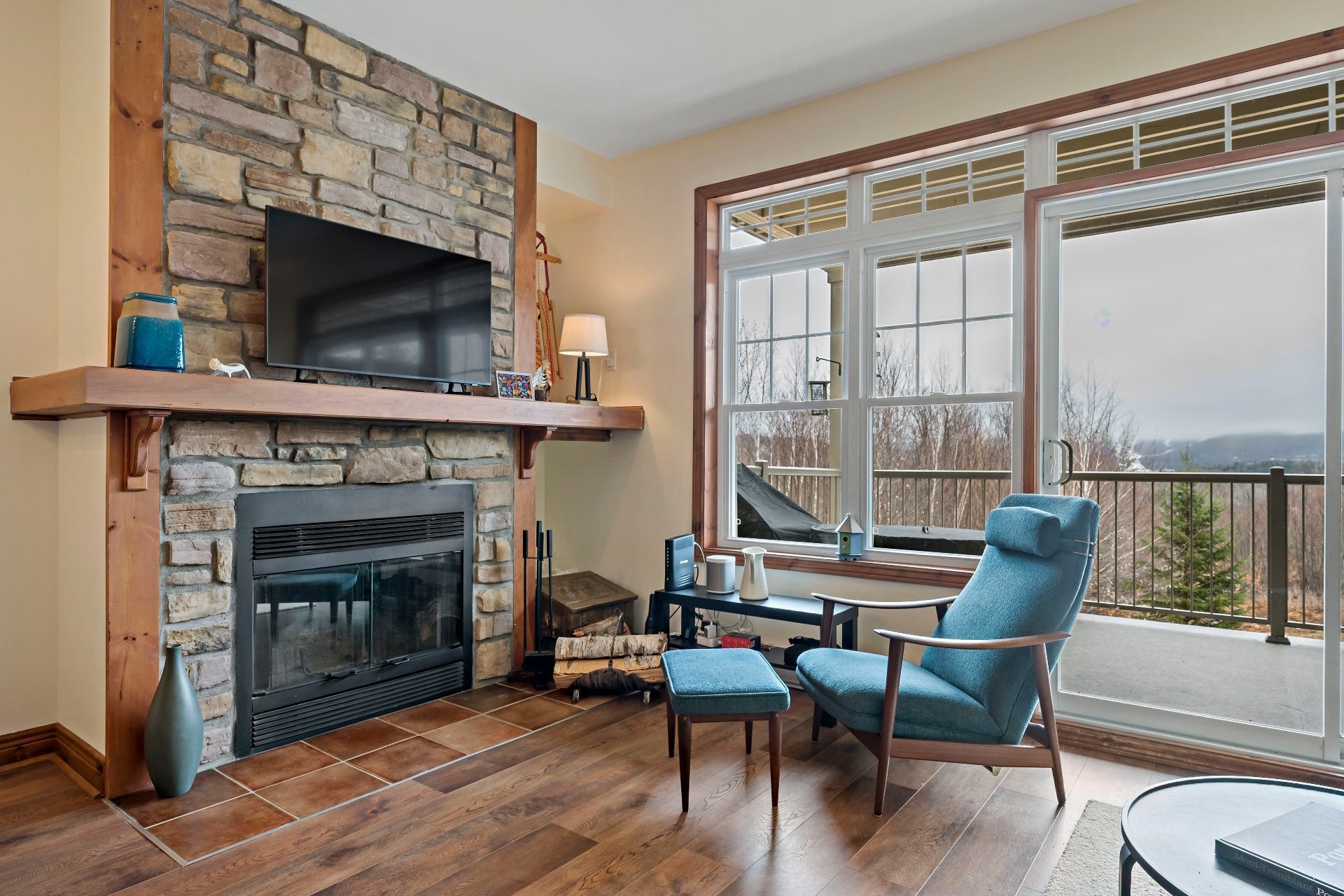 









225


Rue du Mont-Plaisant

, 4,
Mont-Tremblant,




QC
J8E1L2

