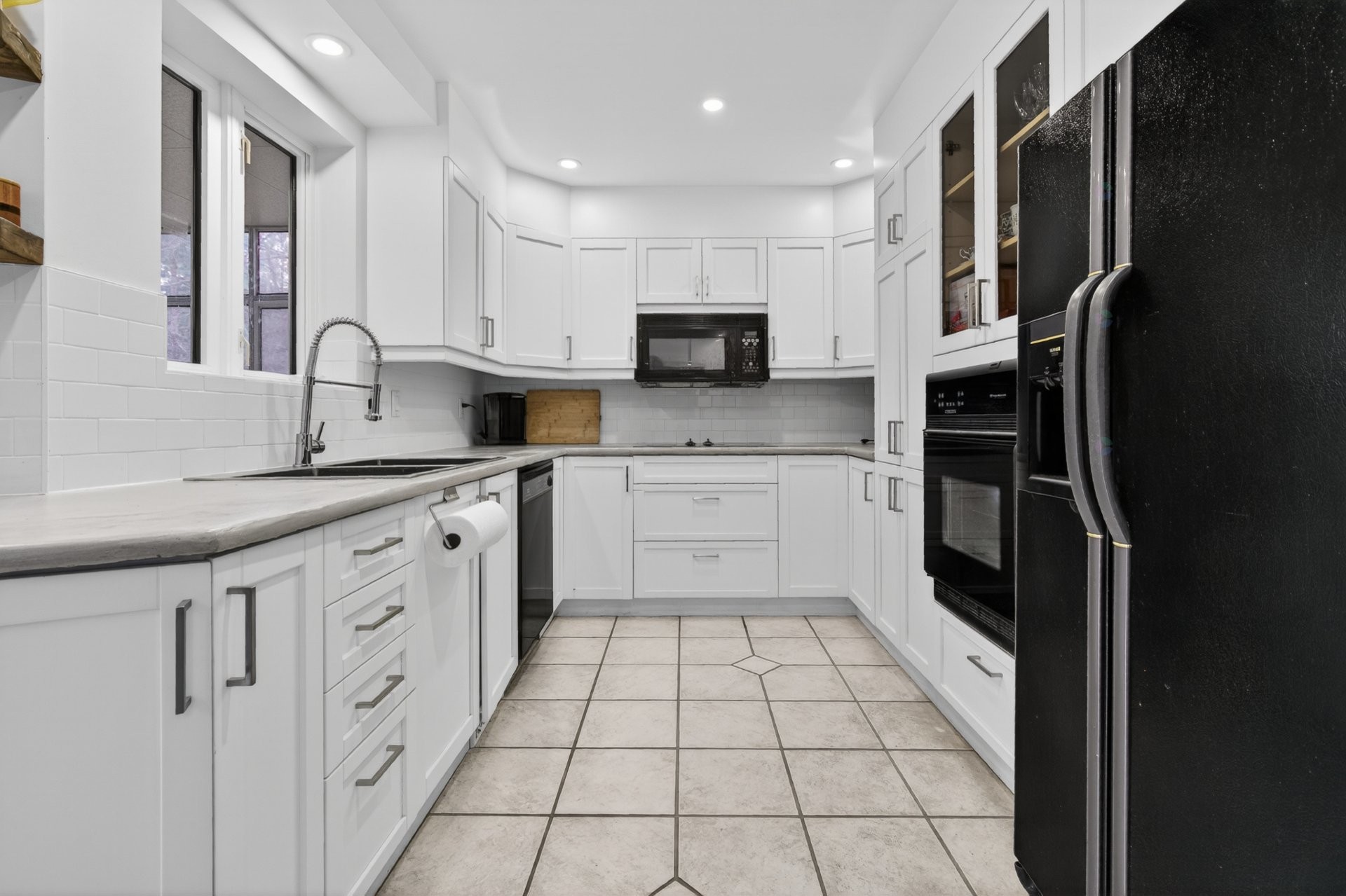 









276


Rue des Eaux-Vives

,
Saint-Jérôme,




QC
J7Y4N9

