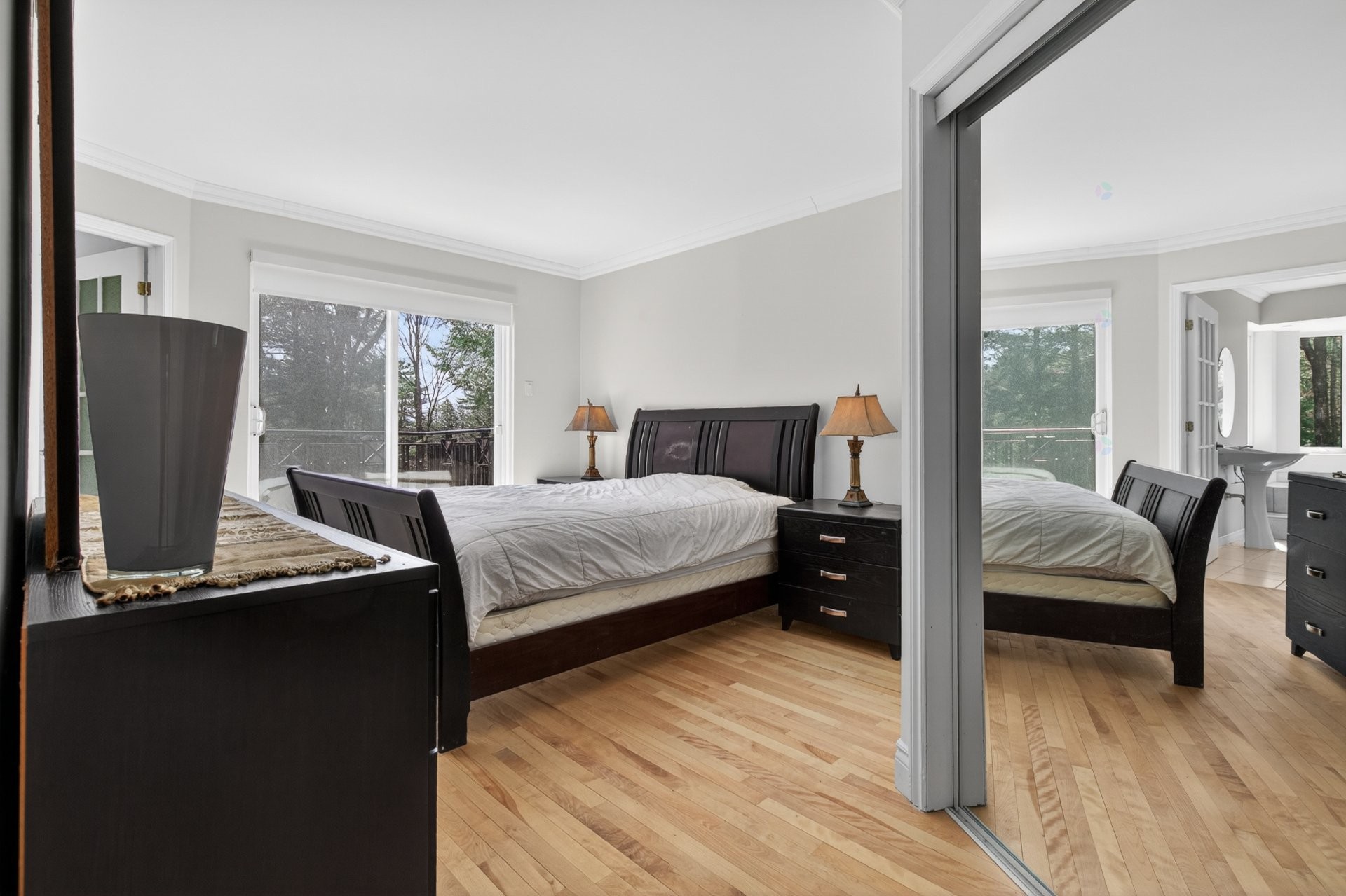 









276


Rue des Eaux-Vives

,
Saint-Jérôme,




QC
J7Y4N9

