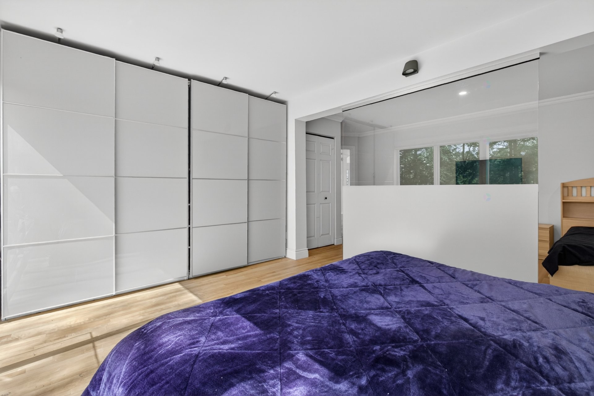 









276


Rue des Eaux-Vives

,
Saint-Jérôme,




QC
J7Y4N9

