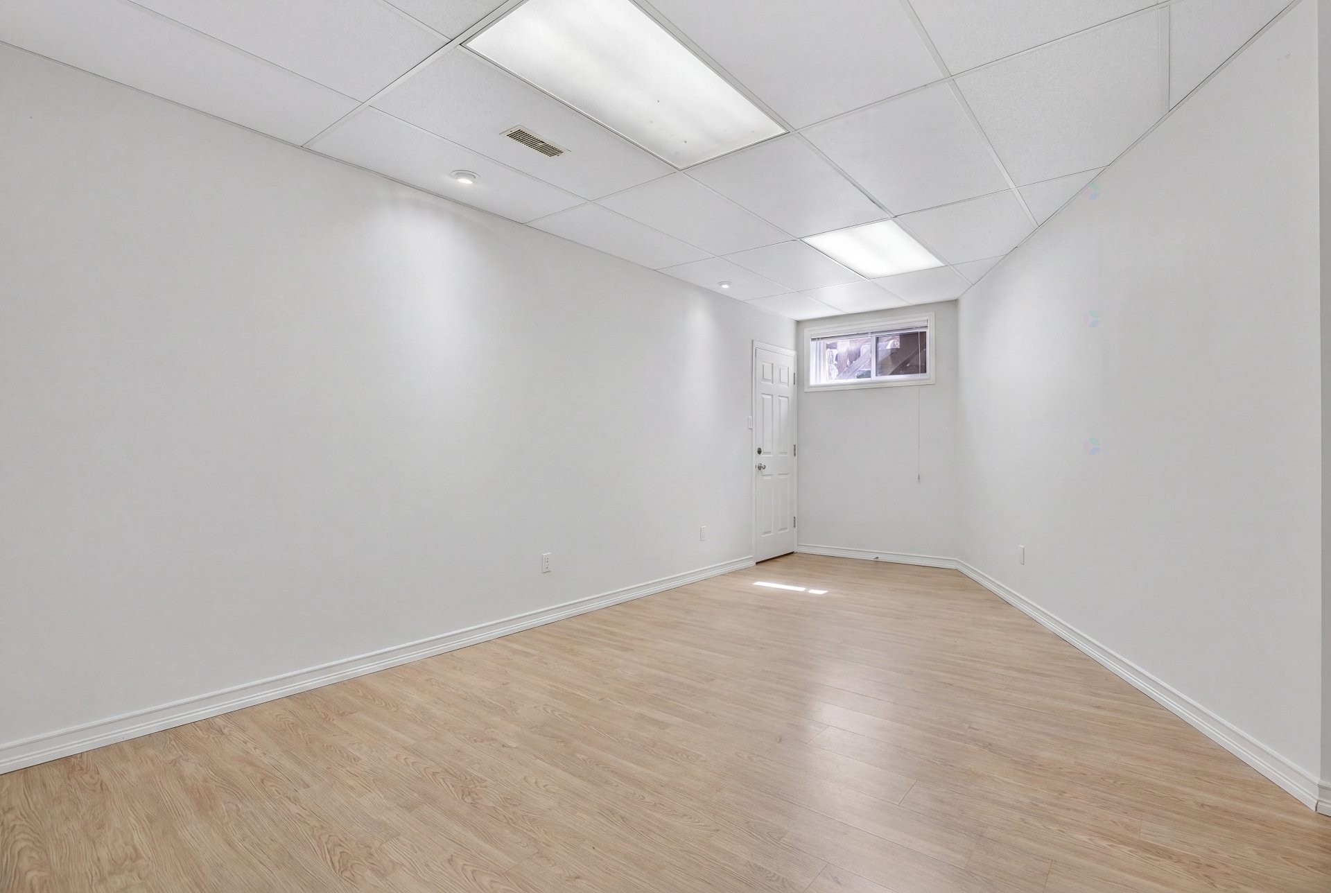 









276


Rue des Eaux-Vives

,
Saint-Jérôme,




QC
J7Y4N9

