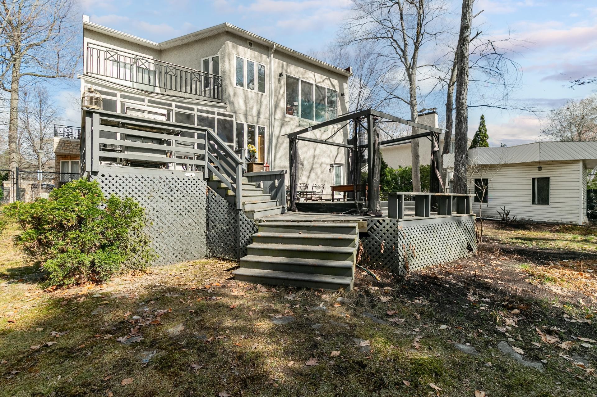 









276


Rue des Eaux-Vives

,
Saint-Jérôme,




QC
J7Y4N9

