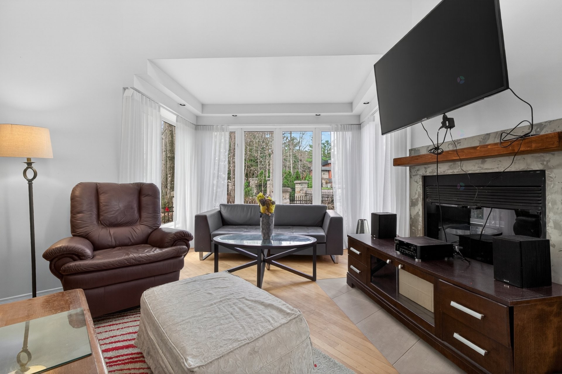 









276


Rue des Eaux-Vives

,
Saint-Jérôme,




QC
J7Y4N9

