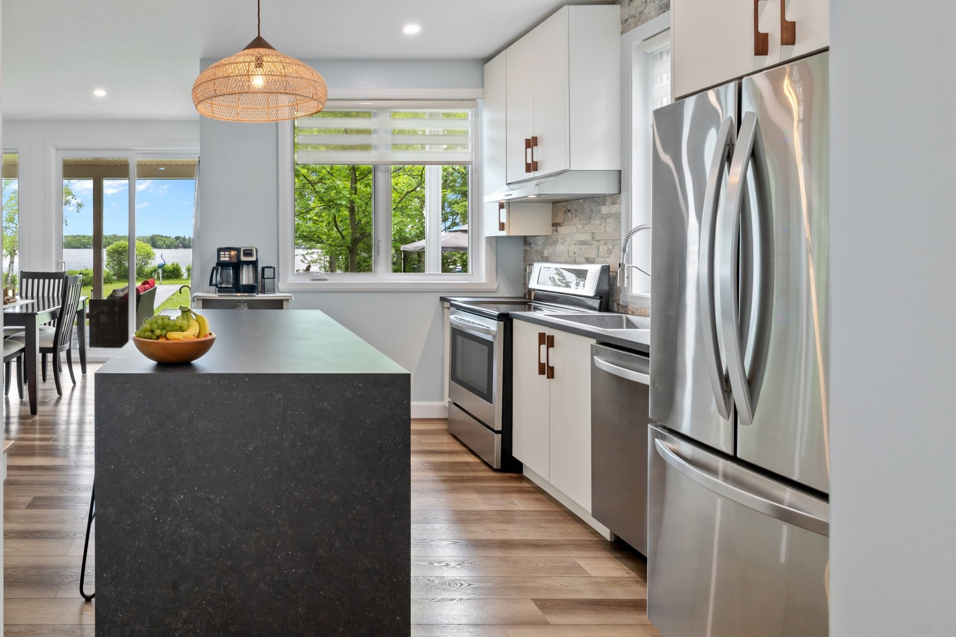 









141


Rue Graham

,
Shawinigan,




QC
G0X1L0

