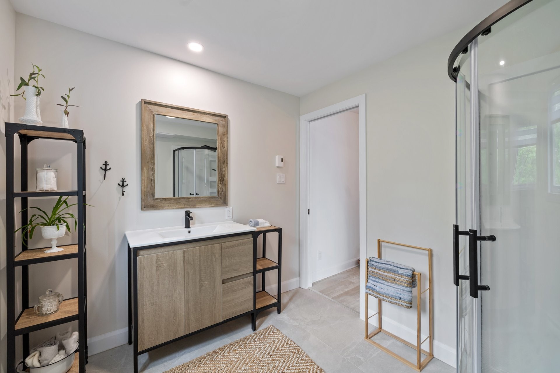 









141


Rue Graham

,
Shawinigan,




QC
G0X1L0

