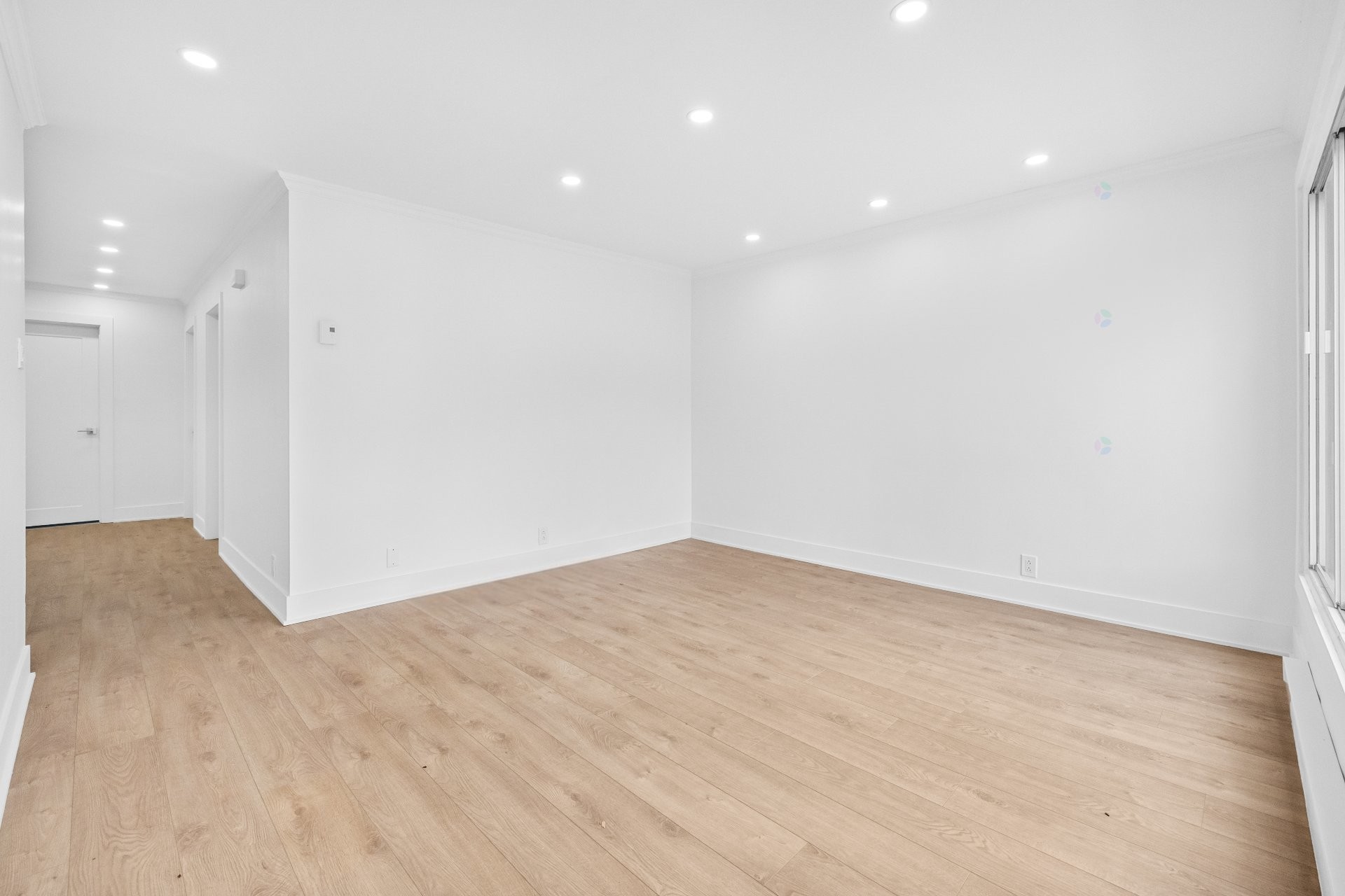 









19


Rue Jubinville

, A,
Laval (Pont-Viau),




QC
H7G3C8

