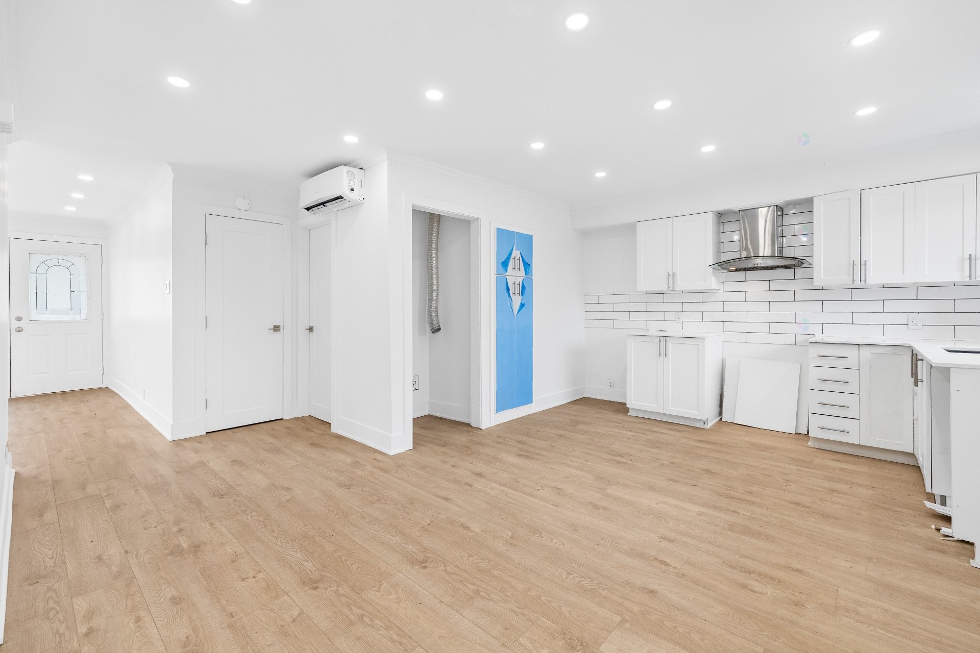 









19


Rue Jubinville

, A,
Laval (Pont-Viau),




QC
H7G3C8

