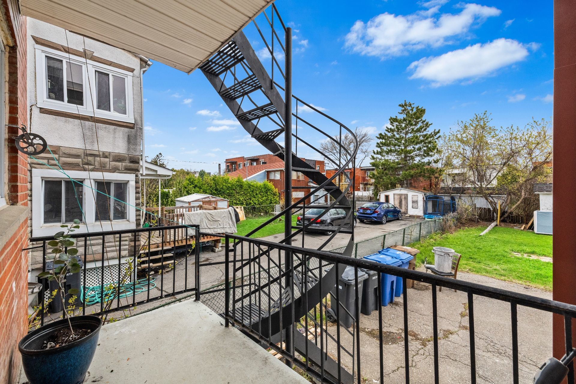 









19


Rue Jubinville

, A,
Laval (Pont-Viau),




QC
H7G3C8

