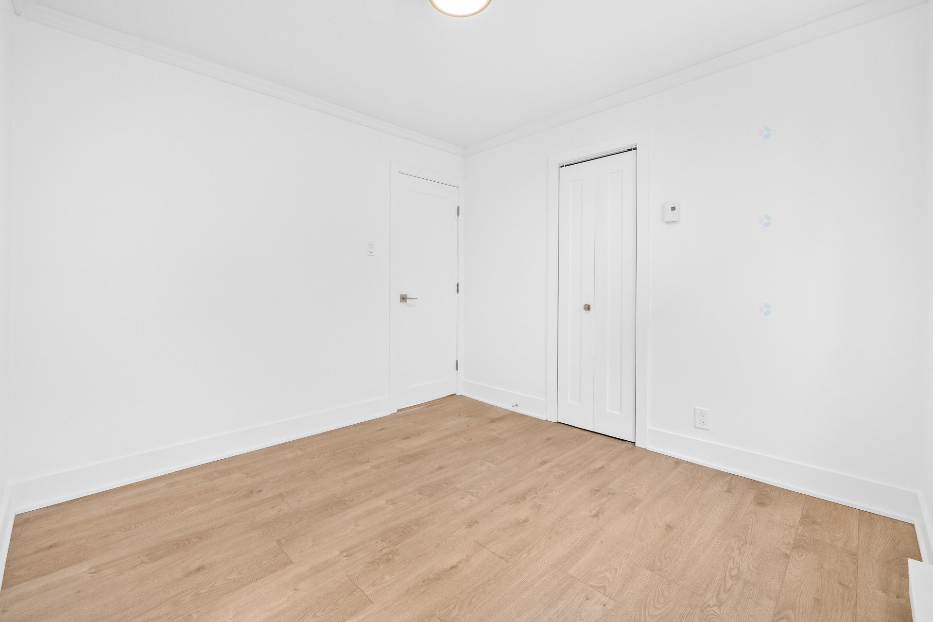 









19


Rue Jubinville

, A,
Laval (Pont-Viau),




QC
H7G3C8

