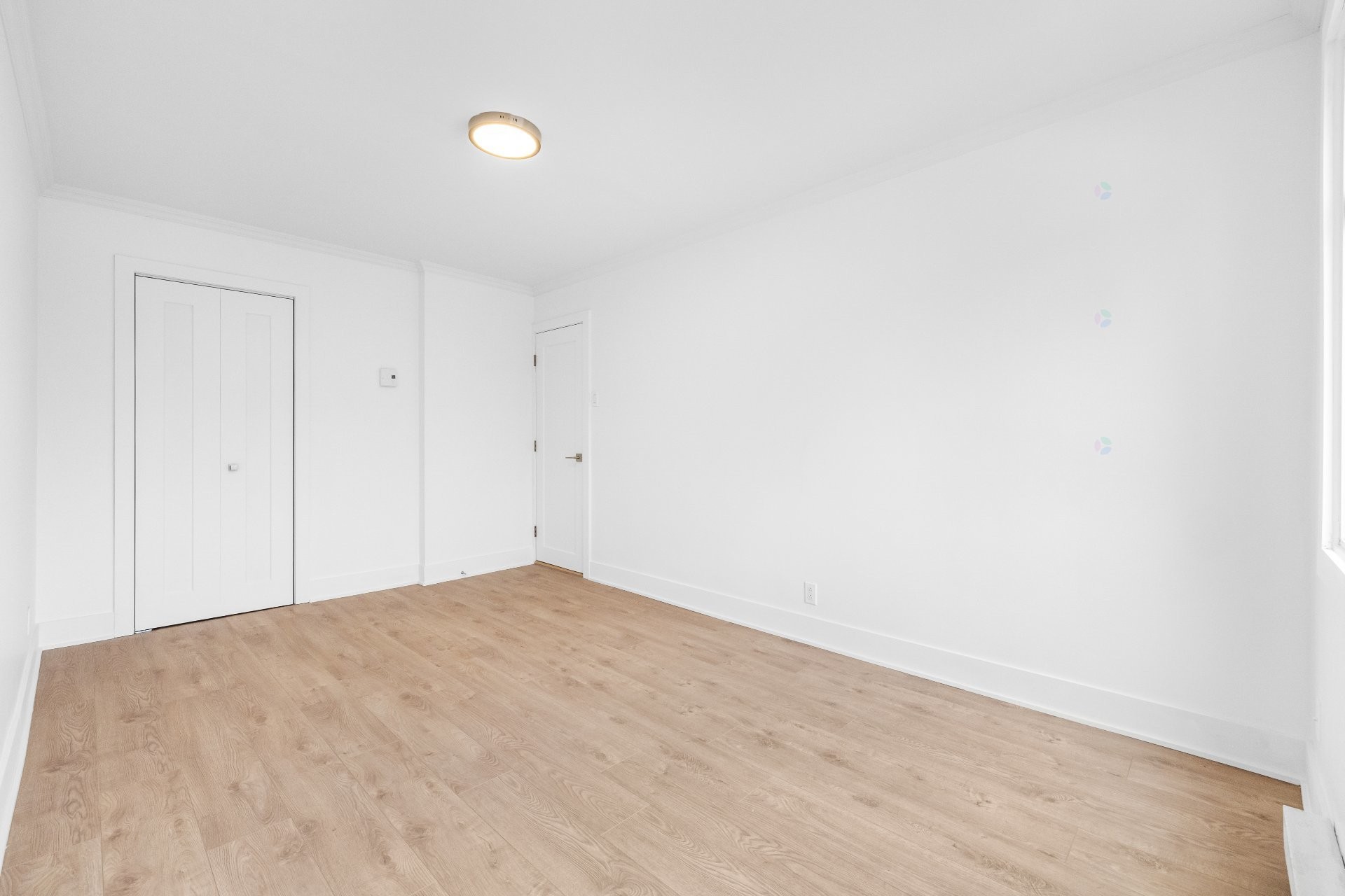 









19


Rue Jubinville

, A,
Laval (Pont-Viau),




QC
H7G3C8

