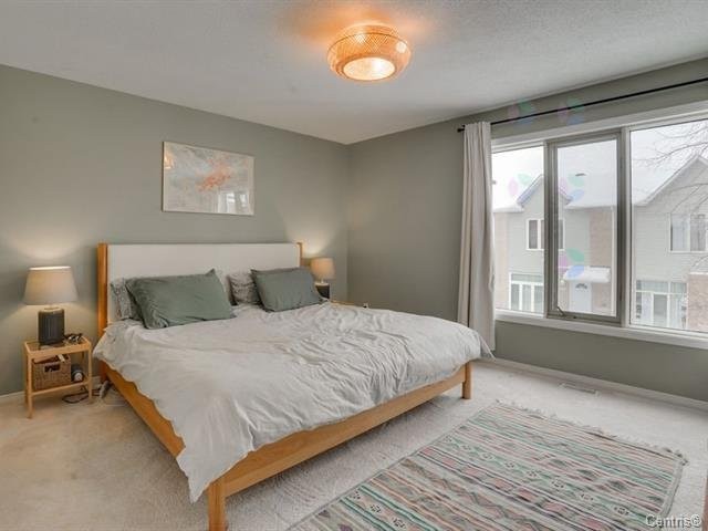 









209Z


Rue Madaire

,
Gatineau (Aylmer),




QC
J9H1R1

