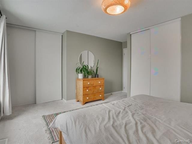 









209Z


Rue Madaire

,
Gatineau (Aylmer),




QC
J9H1R1

