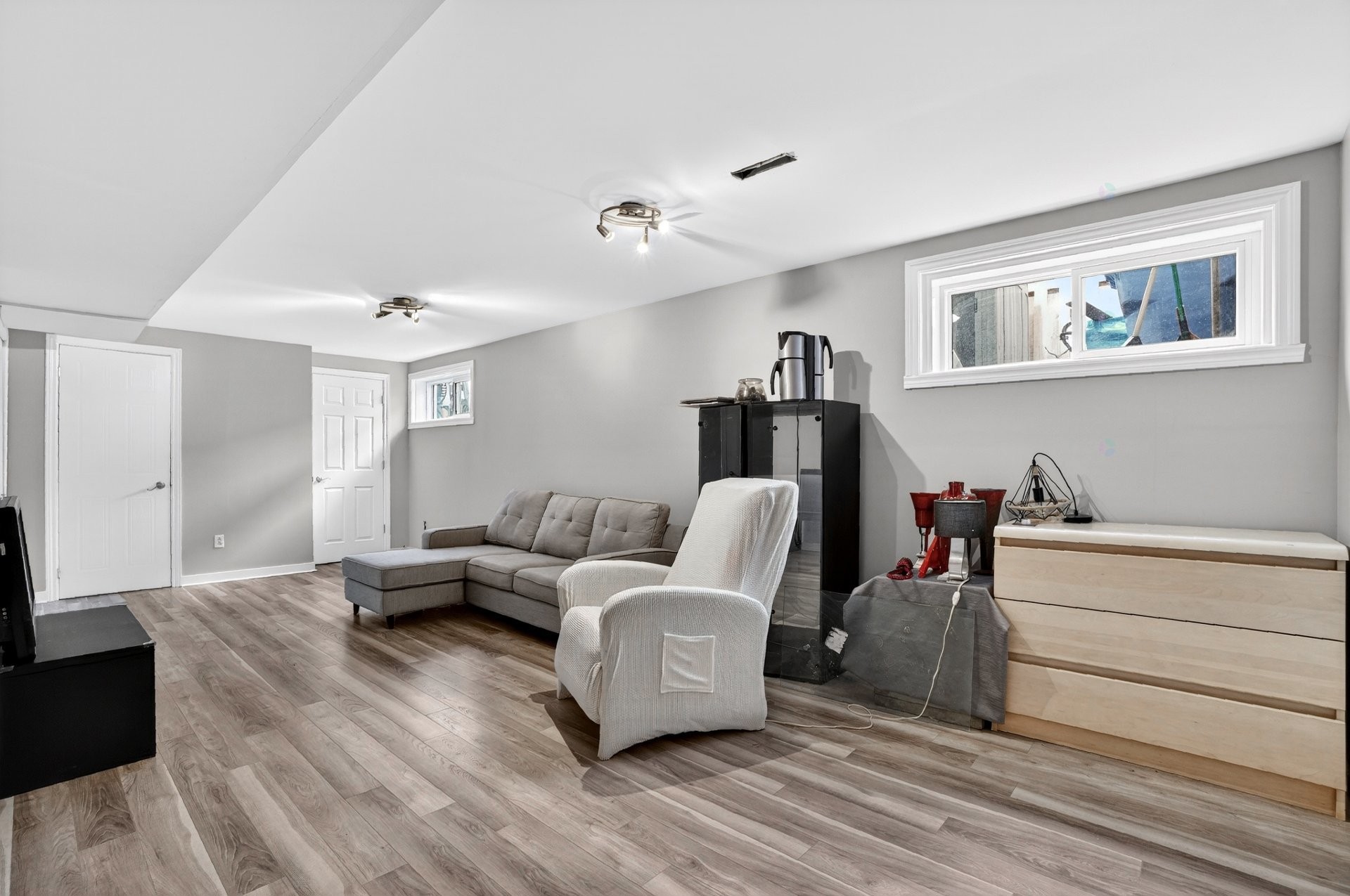









550


Rue Ernest-Bourque

,
Blainville,




QC
J7C5G7

