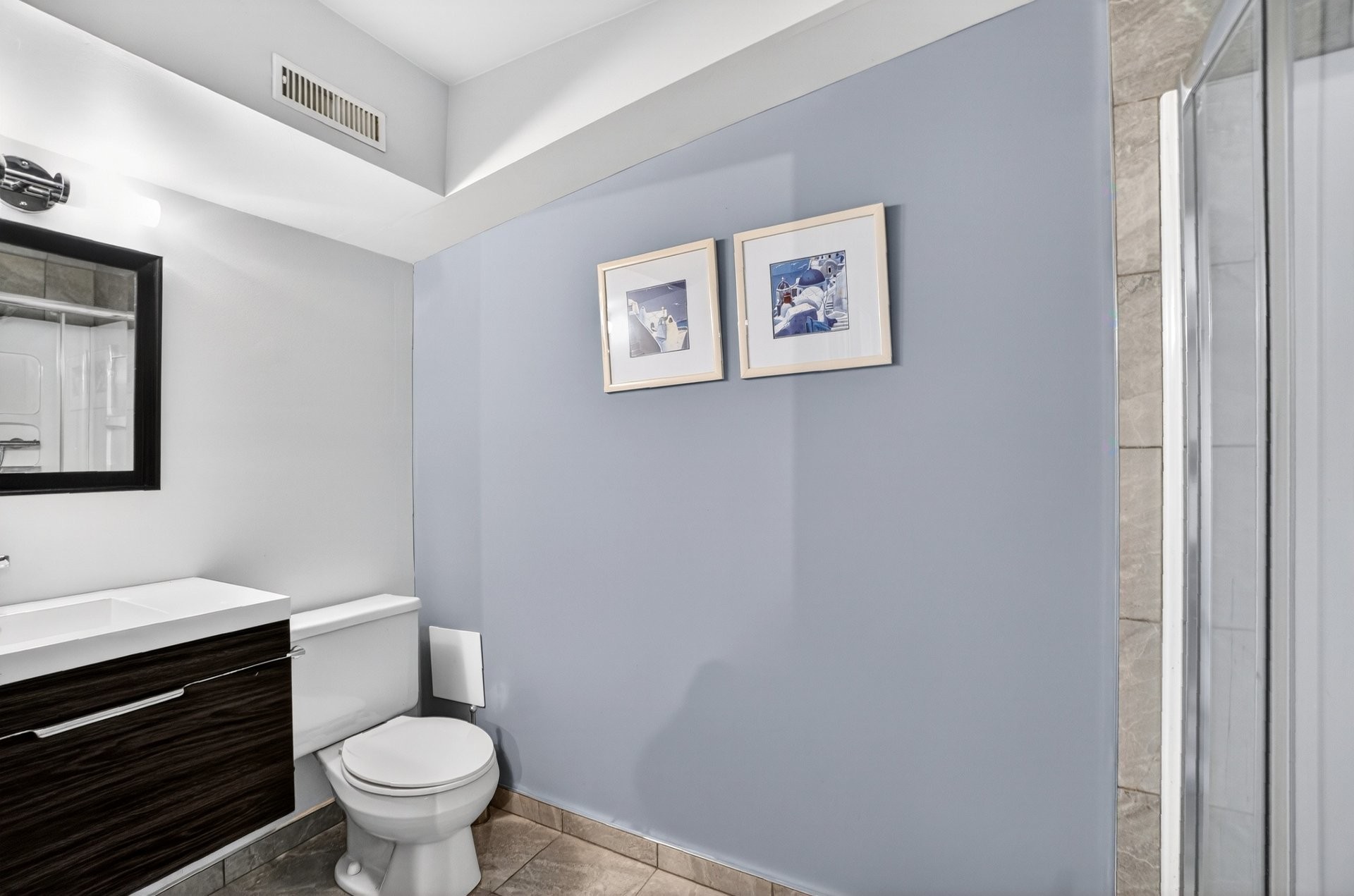 









550


Rue Ernest-Bourque

,
Blainville,




QC
J7C5G7

