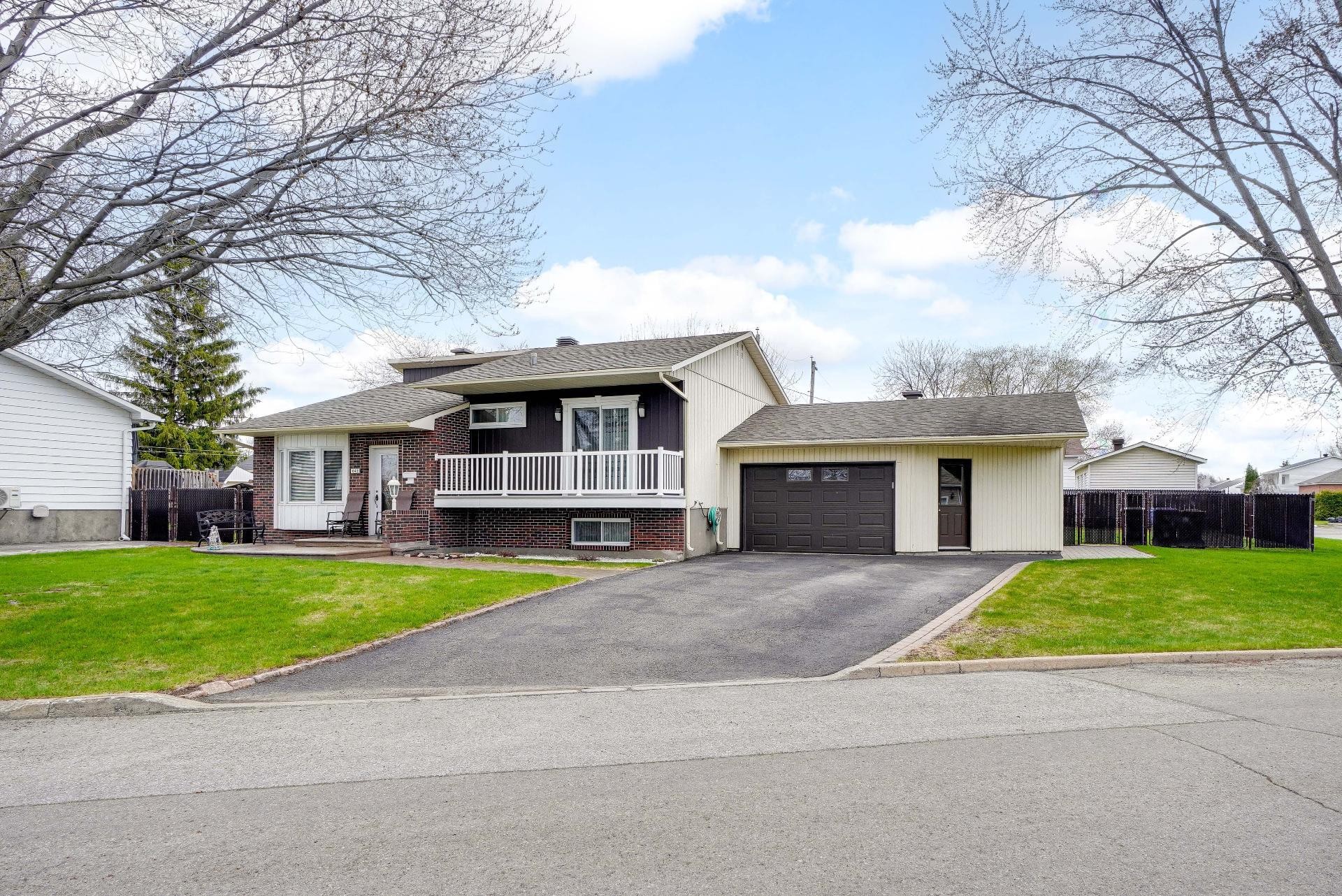 









642


Rue Monsabré

,
Repentigny (Repentigny),




QC
J6A6M8

