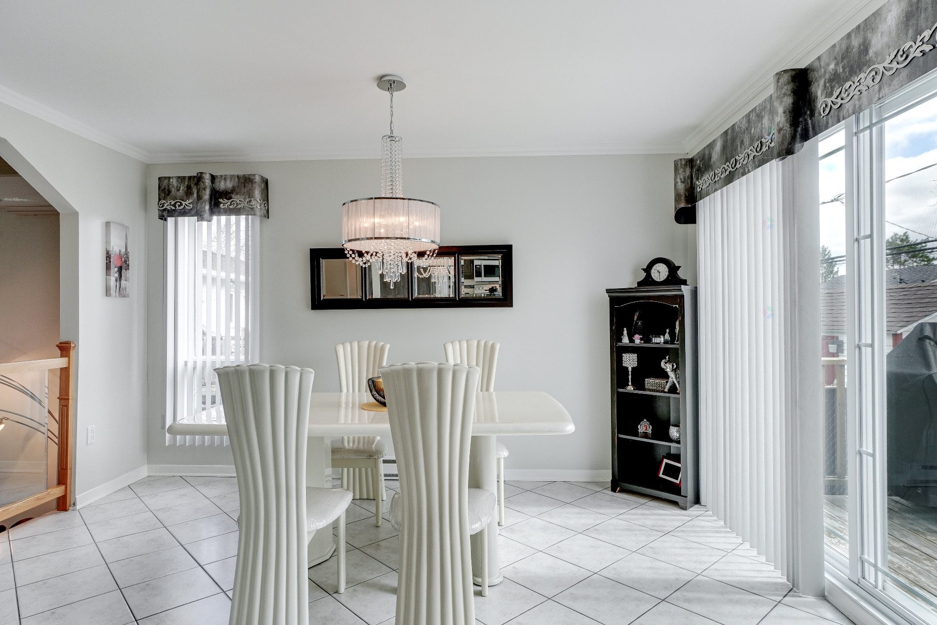 









642


Rue Monsabré

,
Repentigny (Repentigny),




QC
J6A6M8

