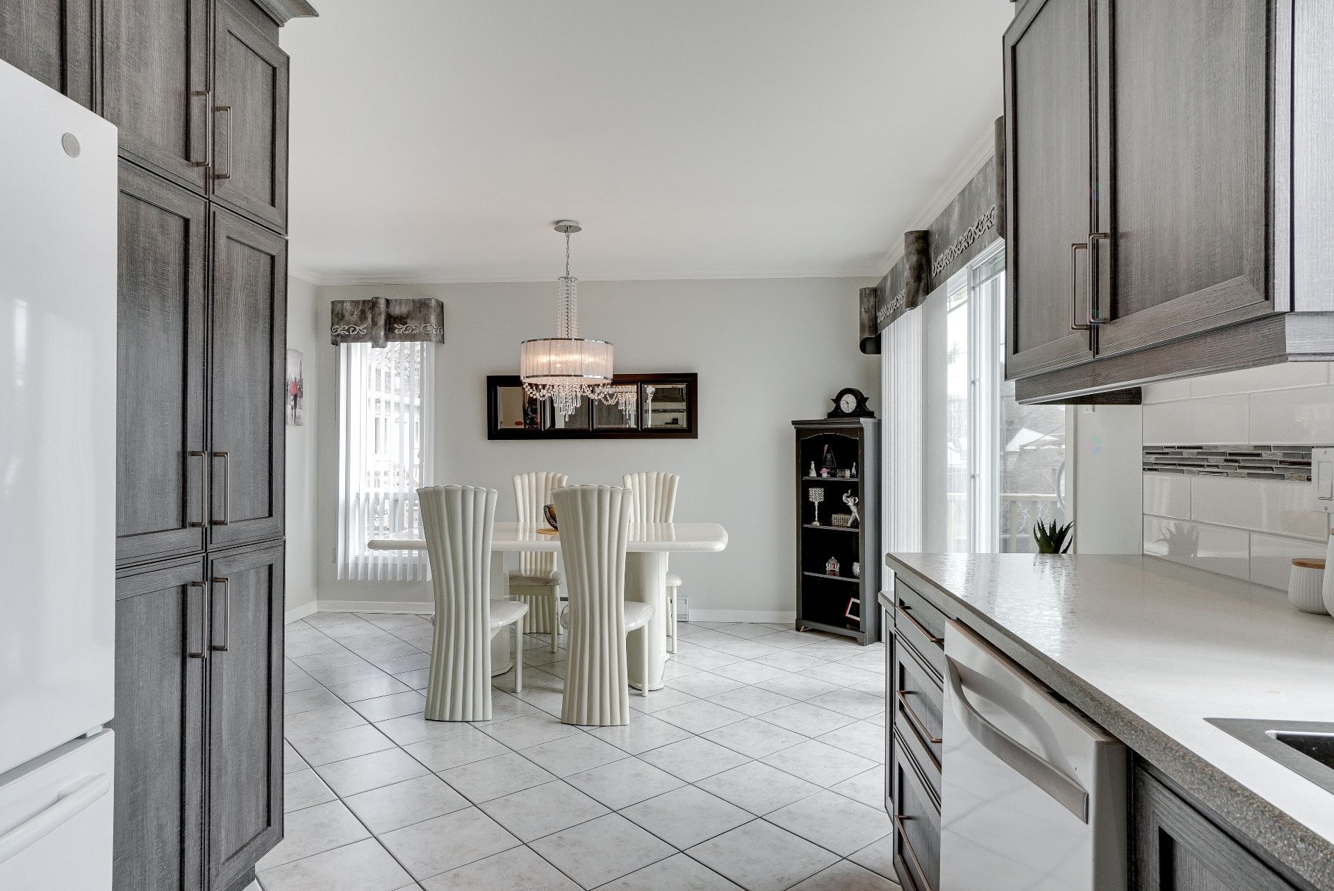 









642


Rue Monsabré

,
Repentigny (Repentigny),




QC
J6A6M8

