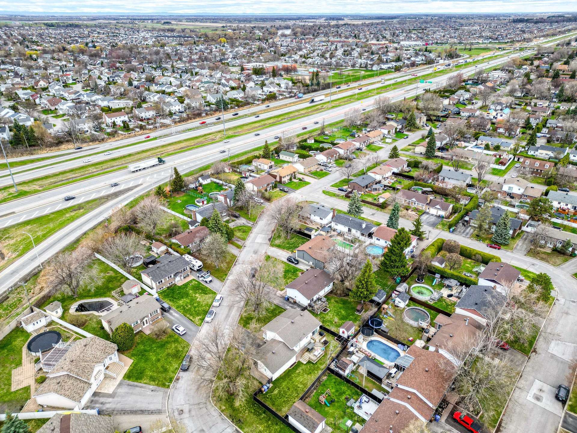 









642


Rue Monsabré

,
Repentigny (Repentigny),




QC
J6A6M8

