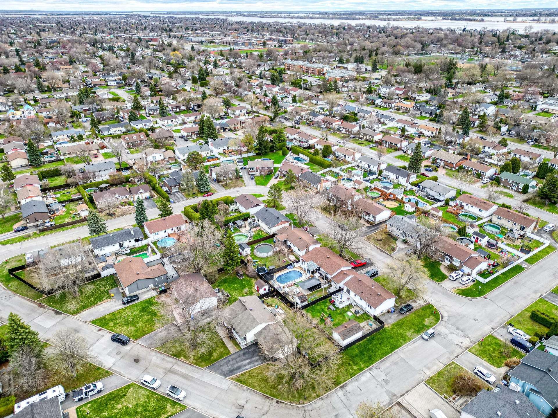 









642


Rue Monsabré

,
Repentigny (Repentigny),




QC
J6A6M8

