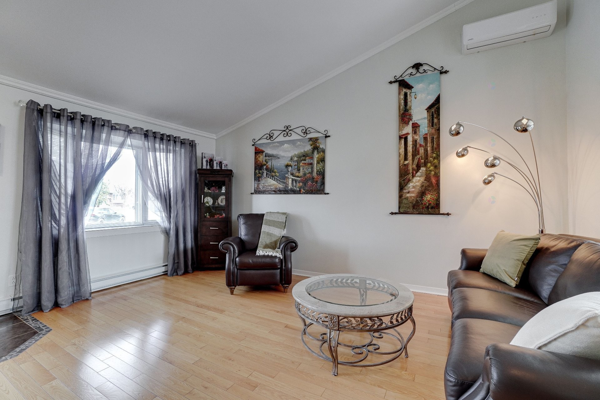 









642


Rue Monsabré

,
Repentigny (Repentigny),




QC
J6A6M8

