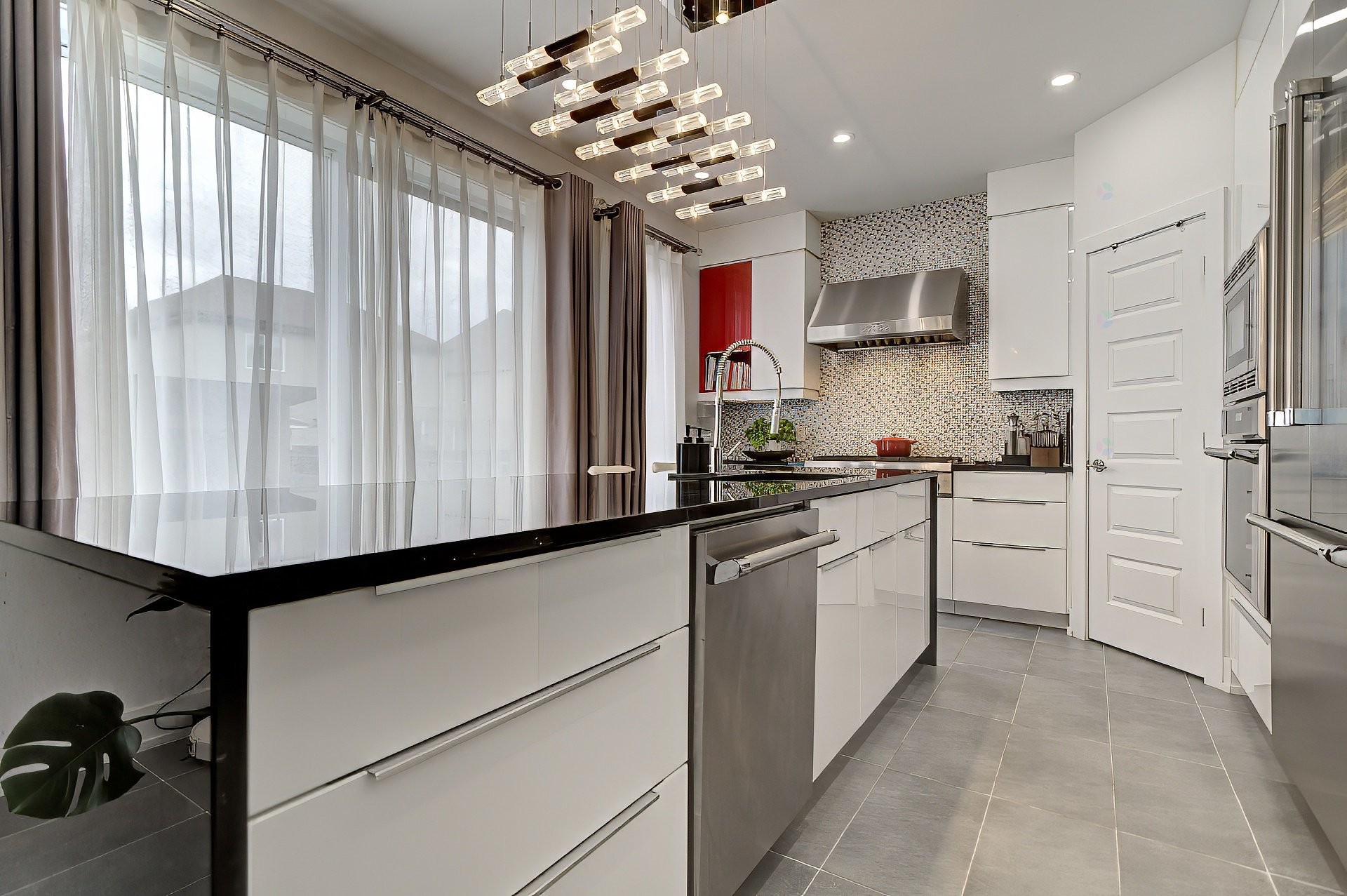 









5950


Rue Castello

,
Brossard,




QC
J4Z0J3

