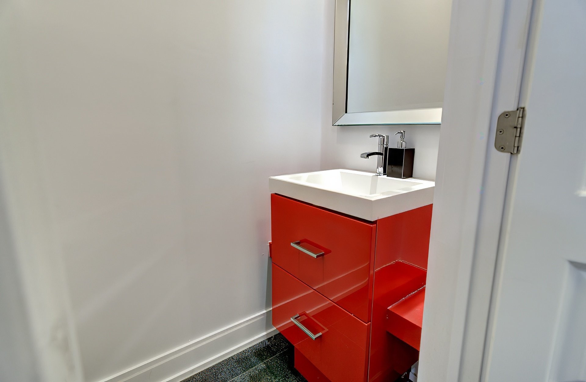 









5950


Rue Castello

,
Brossard,




QC
J4Z0J3

