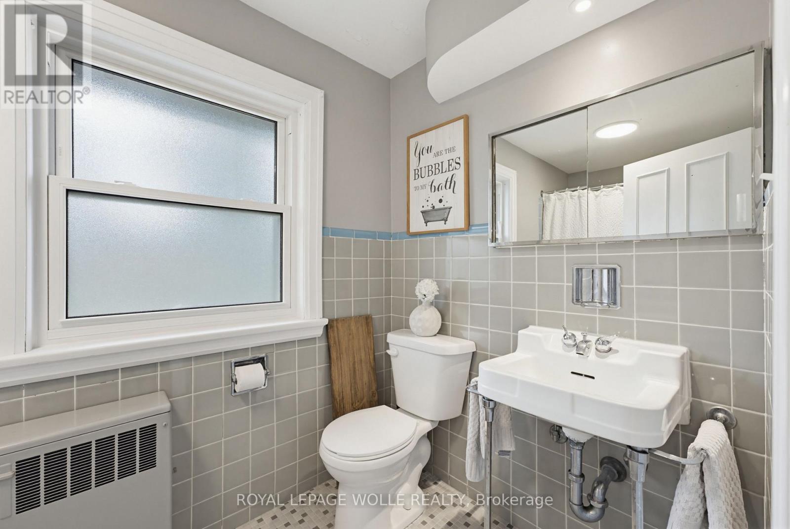 












3623 NAFZIGER ROAD

,
Wellesley,




Ontario
N0B2T0

