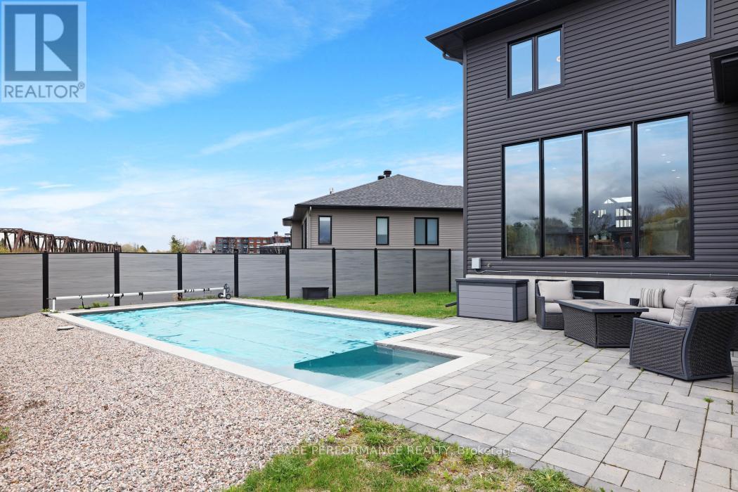 












541 BARRAGE STREET

,
Casselman,




Ontario
K0A1M0

