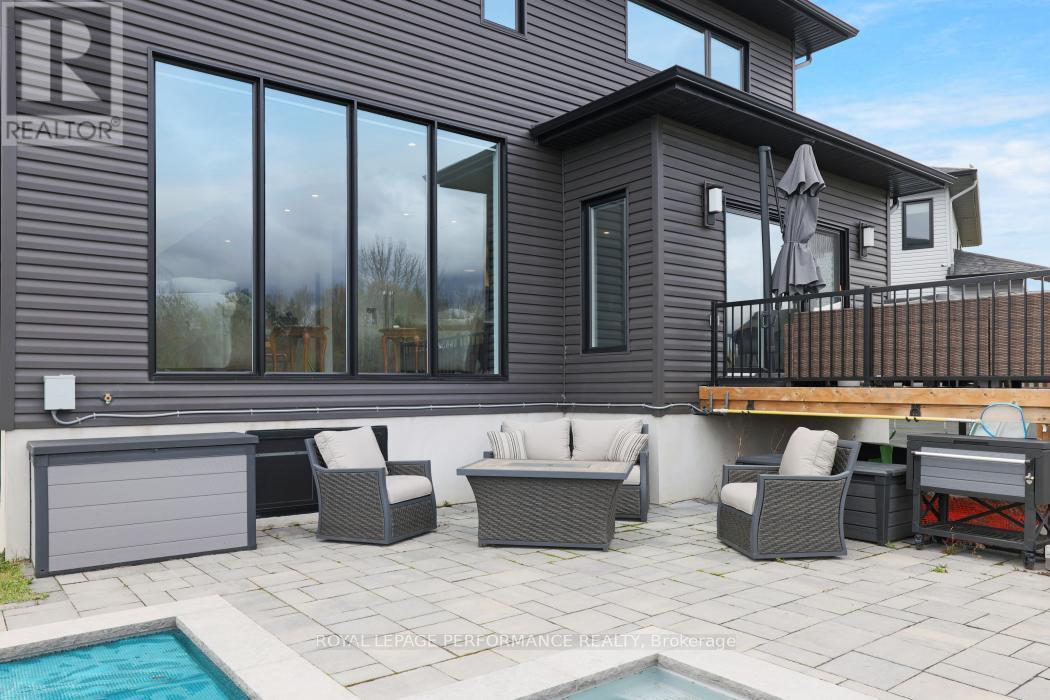 












541 BARRAGE STREET

,
Casselman,




Ontario
K0A1M0

