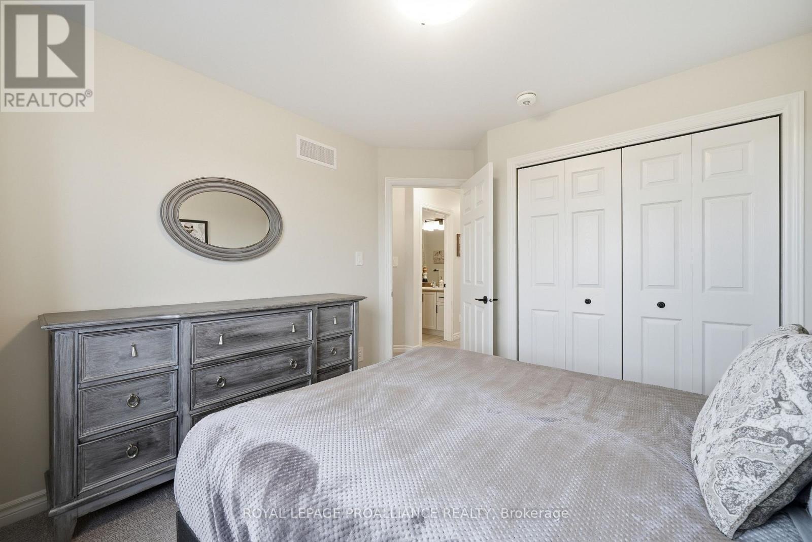 












24 RIVERSTONE WAY

,
Belleville (Thurlow Ward),




Ontario
K8N0S6

