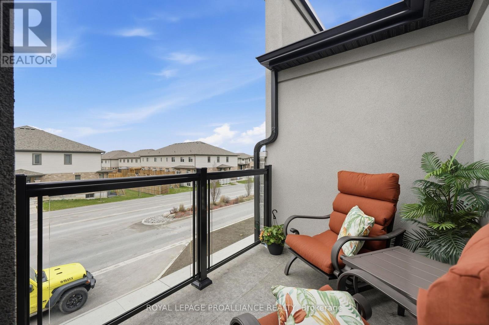 












24 RIVERSTONE WAY

,
Belleville (Thurlow Ward),




Ontario
K8N0S6


