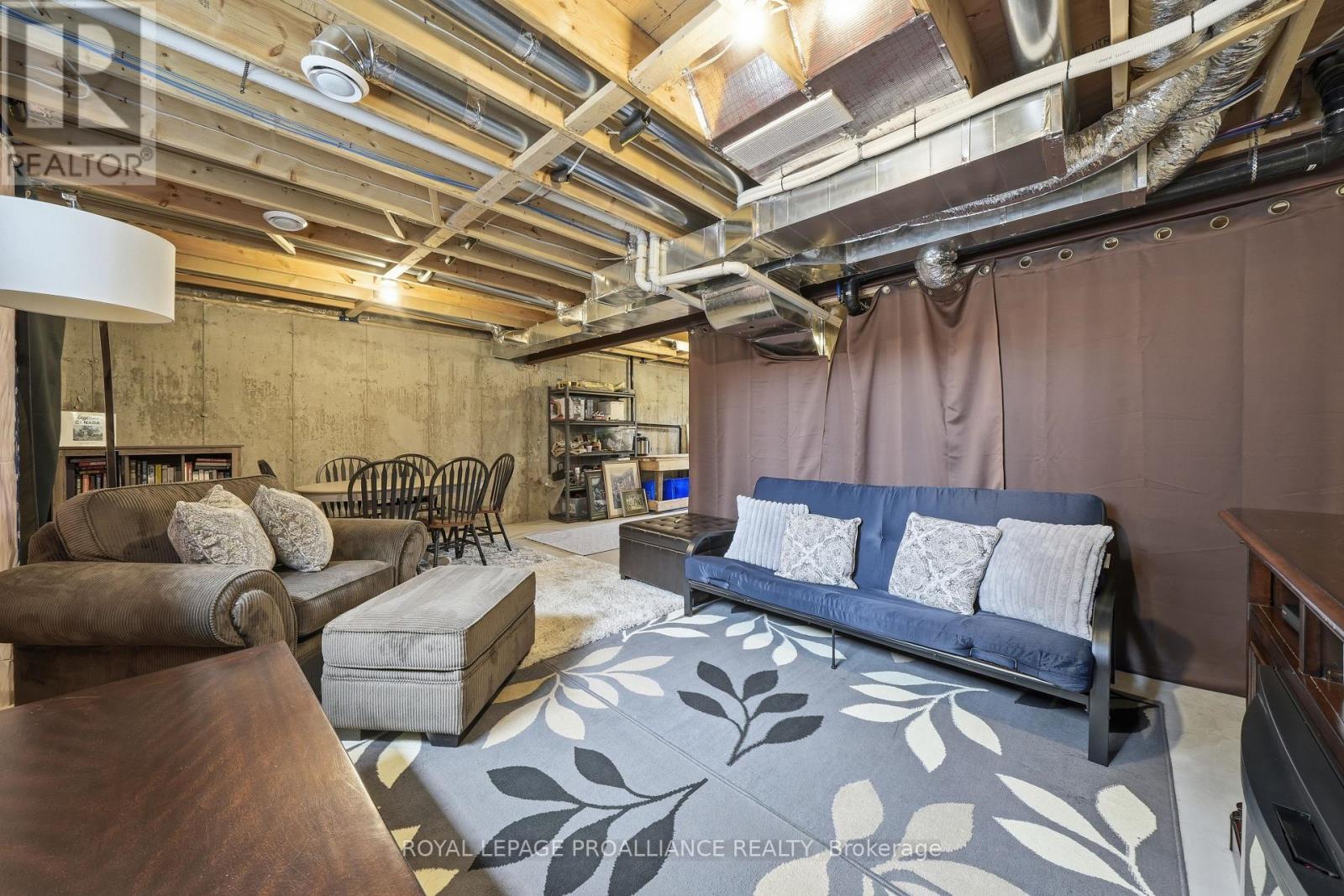 












24 RIVERSTONE WAY

,
Belleville (Thurlow Ward),




Ontario
K8N0S6

