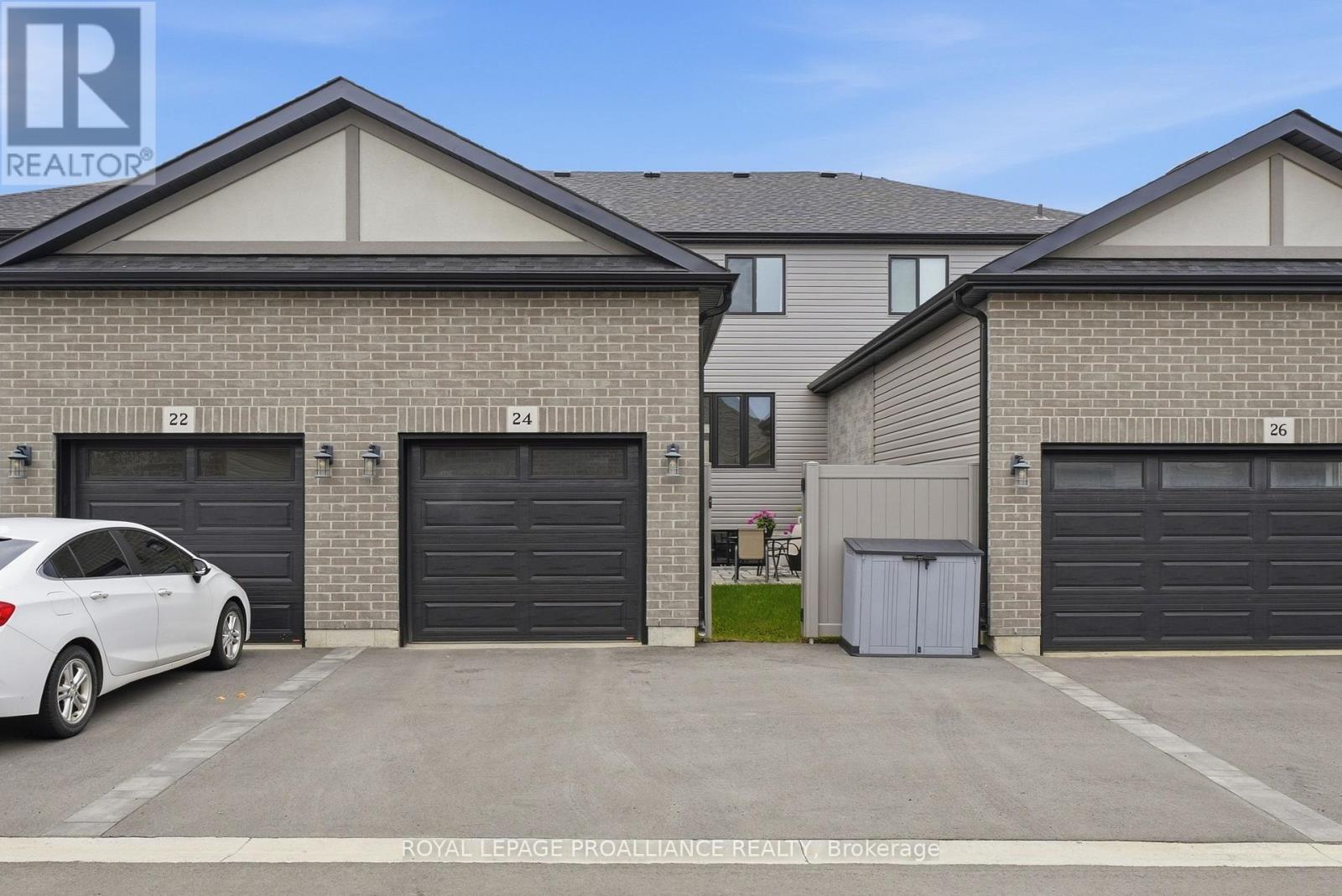 












24 RIVERSTONE WAY

,
Belleville (Thurlow Ward),




Ontario
K8N0S6

