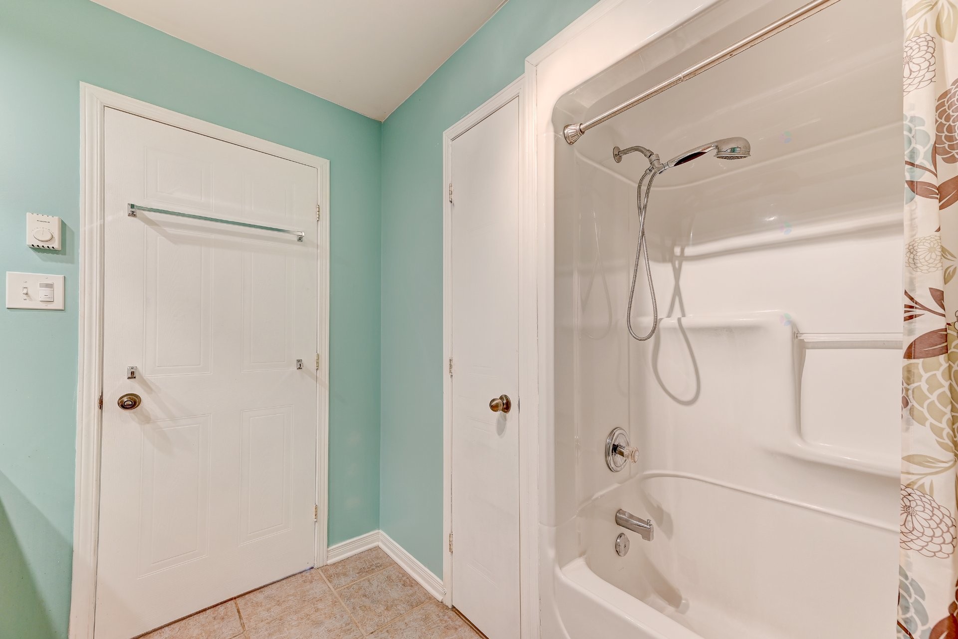 









795


Crois. La Bolduc

,
Sainte-Catherine,




QC
J5C1J4

