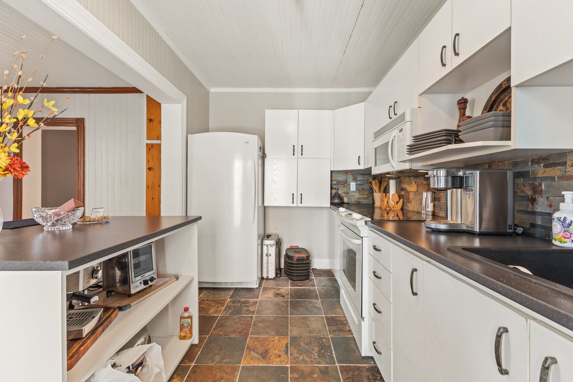 









267


Rue Champlain

,
Gatineau (Hull),




QC
J8X3R9

