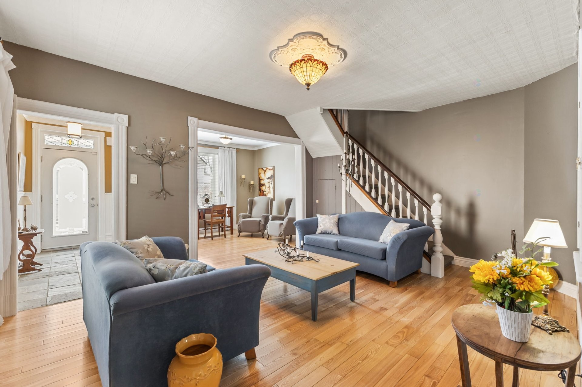 









267


Rue Champlain

,
Gatineau (Hull),




QC
J8X3R9

