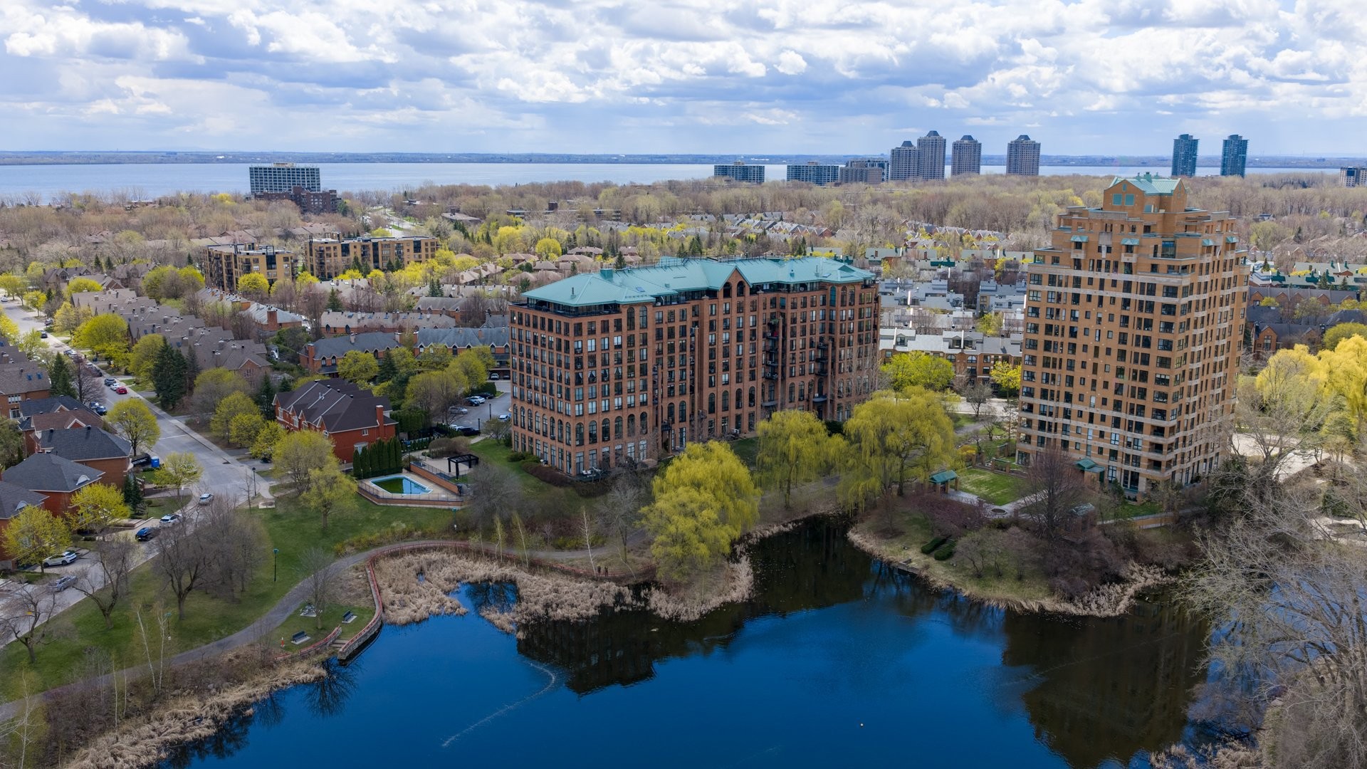 









760


Ch. Marie-Le Ber

, 202,
Montréal (Verdun/Île-des-Soeurs),




QC
H3E1W6

