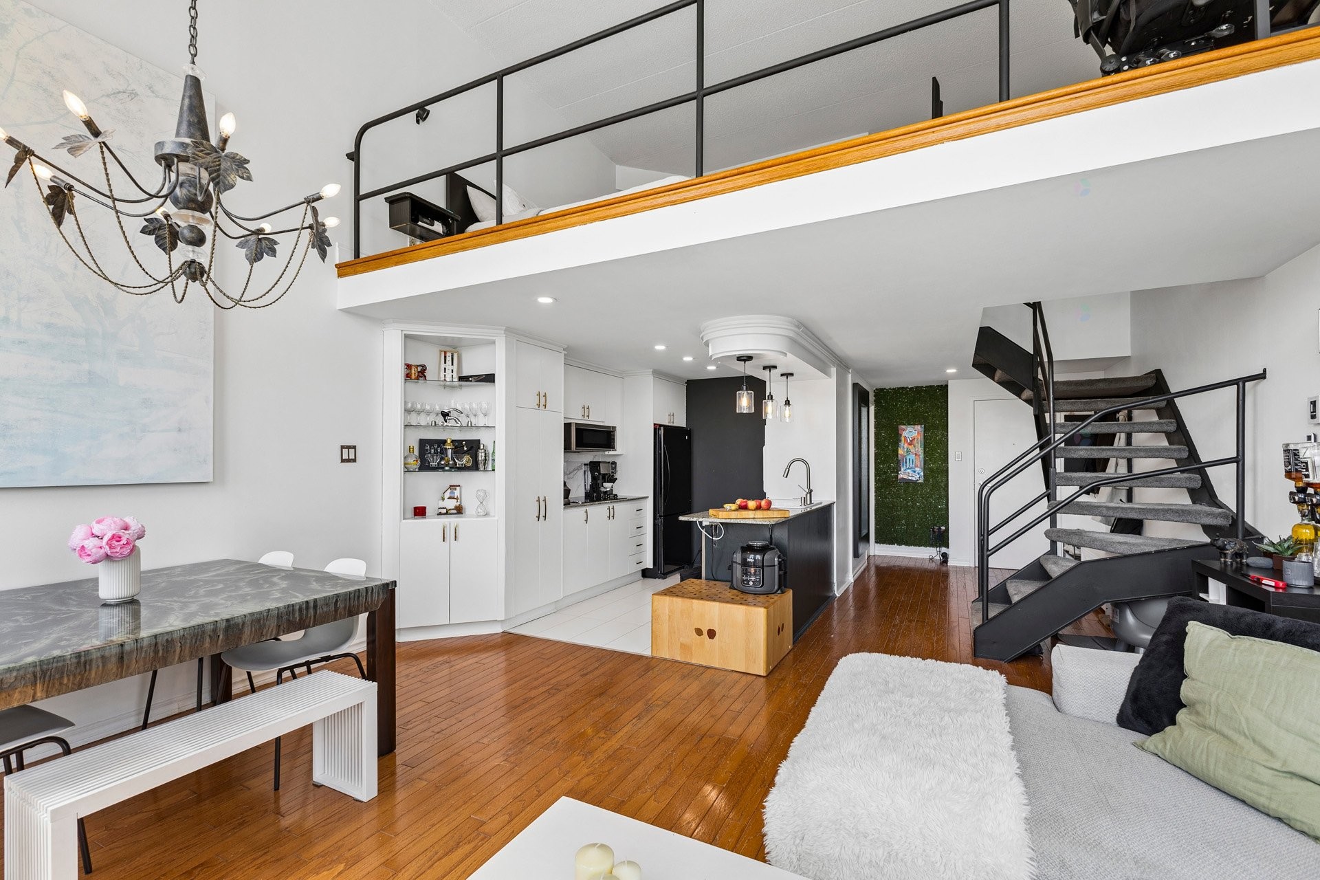 









760


Ch. Marie-Le Ber

, 202,
Montréal (Verdun/Île-des-Soeurs),




QC
H3E1W6

