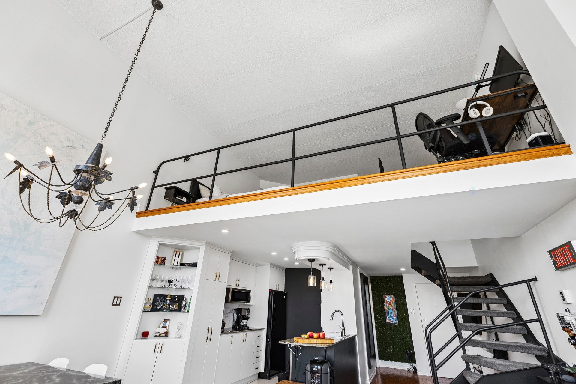 









760


Ch. Marie-Le Ber

, 202,
Montréal (Verdun/Île-des-Soeurs),




QC
H3E1W6

