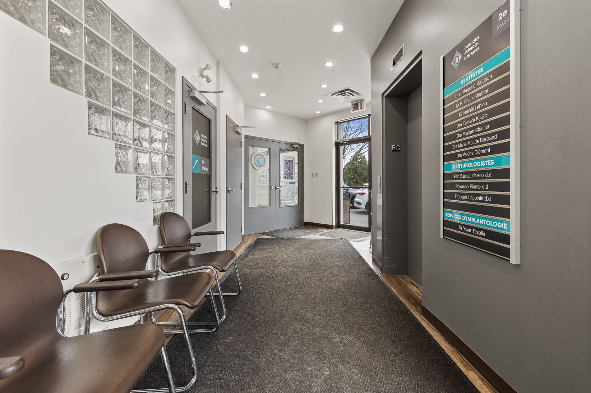 









410


Mtée Paiement

,
Gatineau (Gatineau),




QC
J8P6R5

