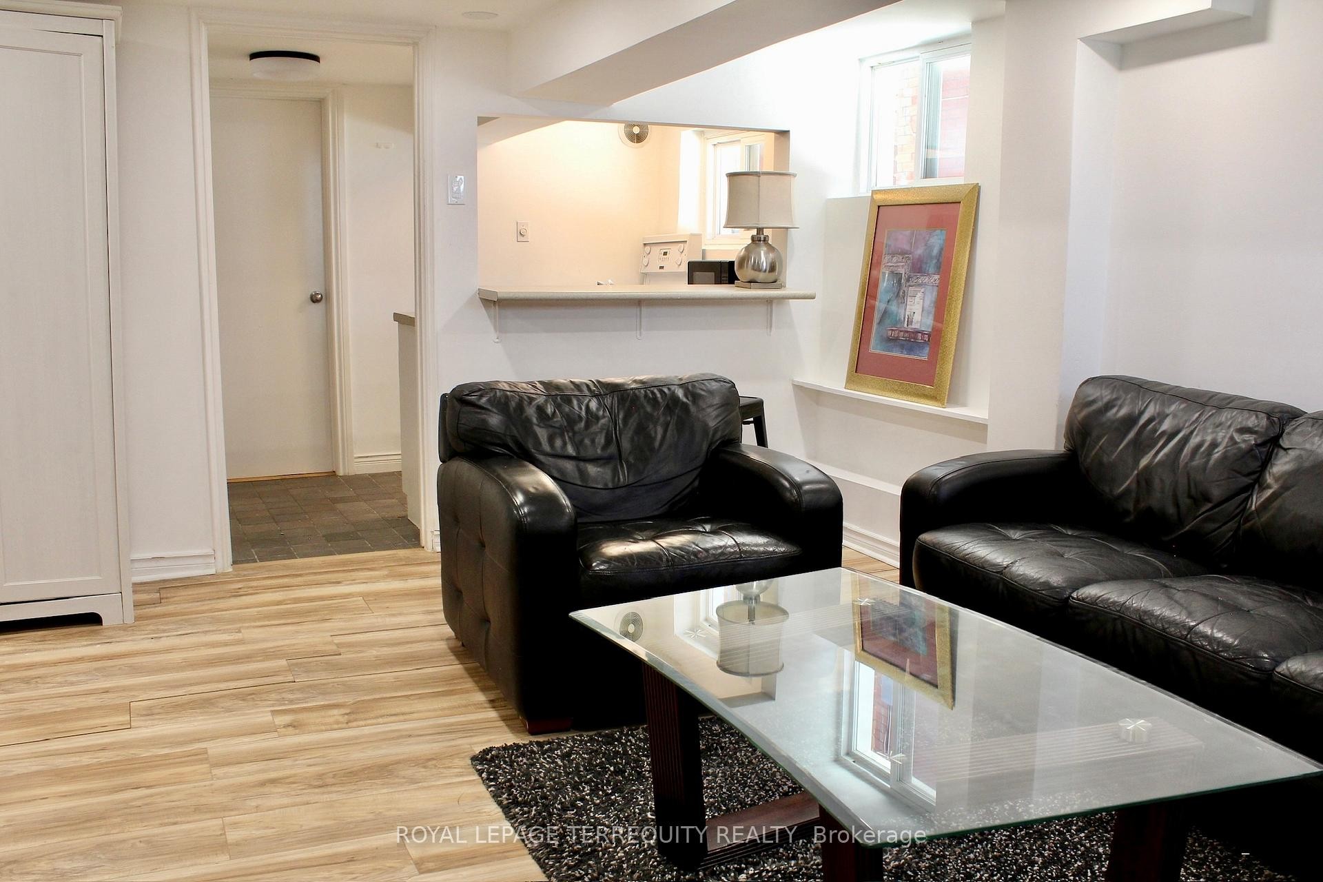 









140


Wolverleigh

Boulevard, LOWER,
Toronto,




ON
M4J 1R9

